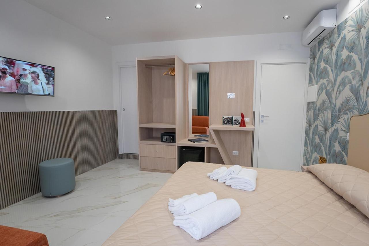 P.c. Boutique H. Vesuvius, Centro, By Clapa Group * Napoli