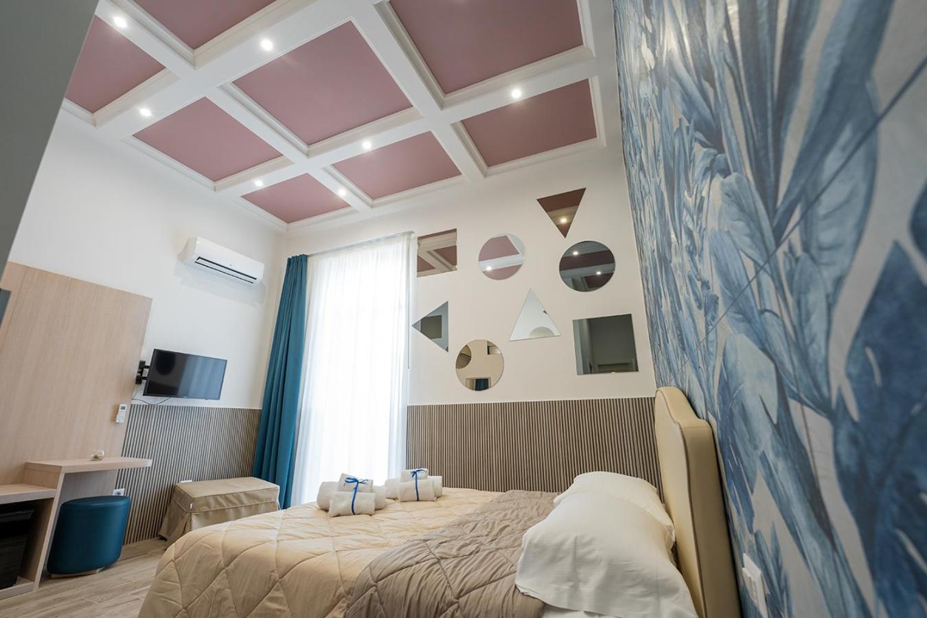 P.c. Boutique H. Vesuvius, Centro, By Clapa Group * Napoli