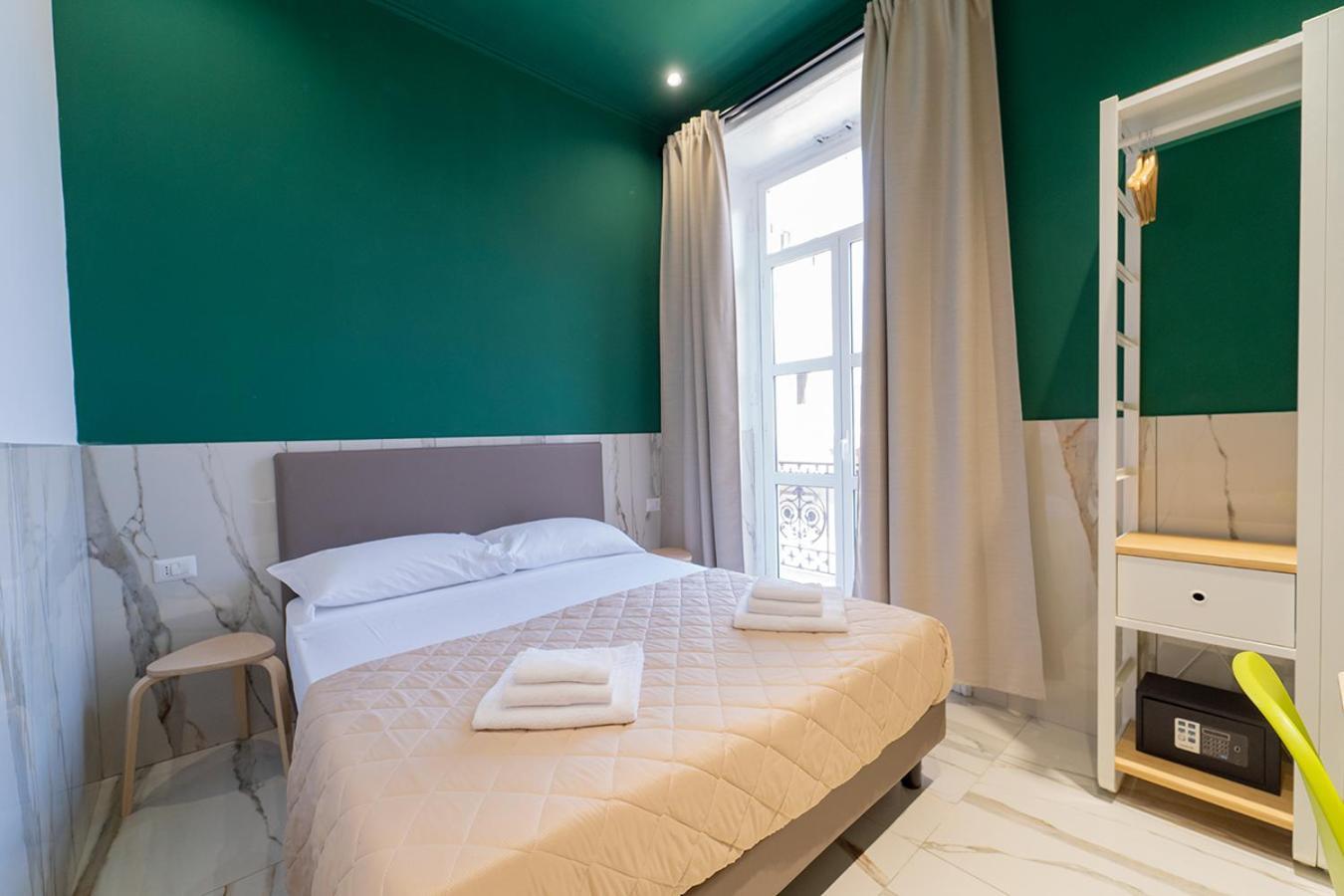 P.c. Boutique H. Vesuvius, Centro, By Clapa Group * Napoli