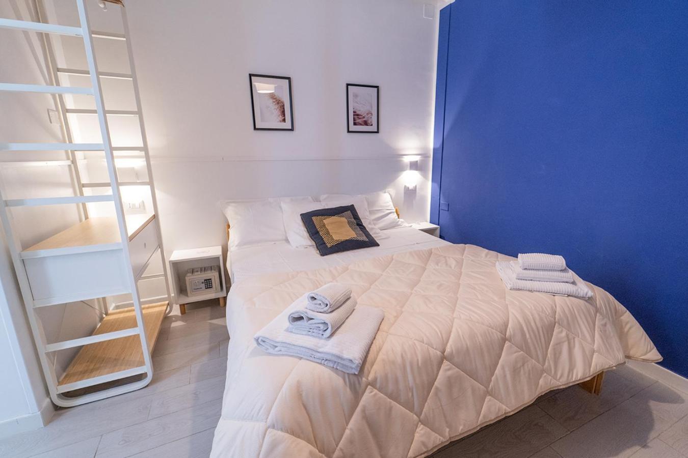 Affittacamere P.c. Boutique H. Vesuvius, Centro, By Clapa Group *