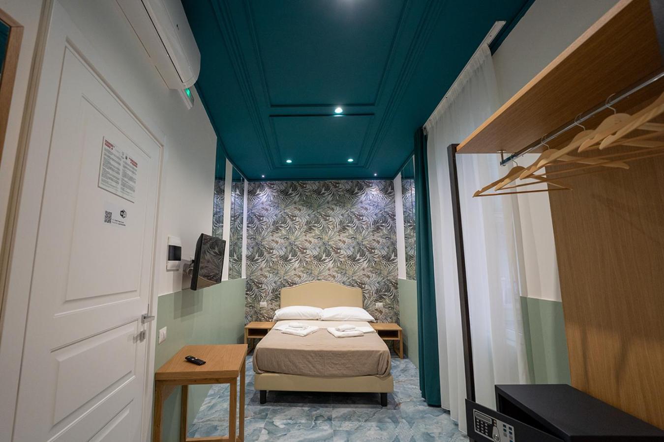 P.c. Boutique H. Vesuvius, Centro, By Clapa Group Affittacamere Napoli